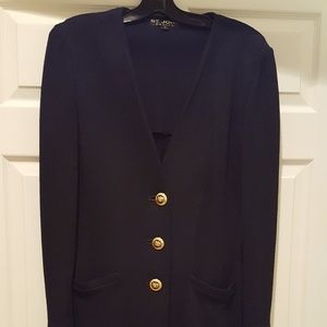 St. John basic topper.